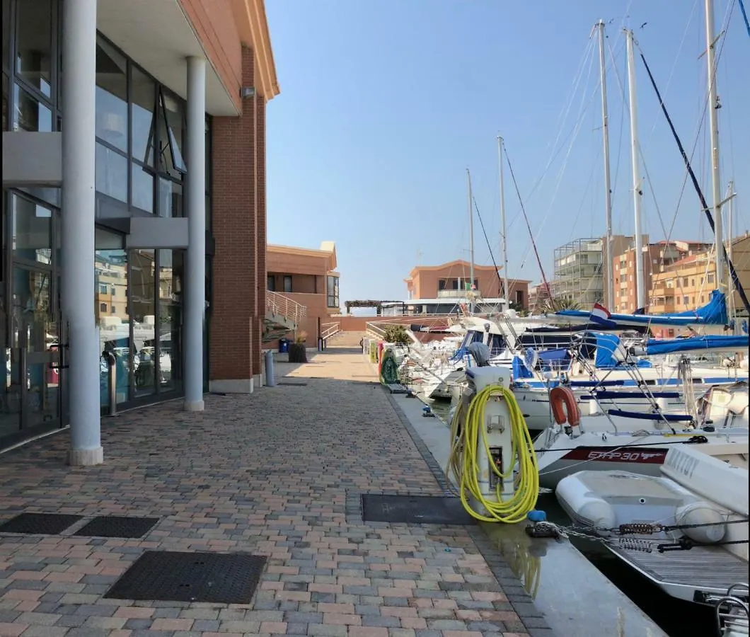 Yacht Suite Marina Di Grosseto İtalya