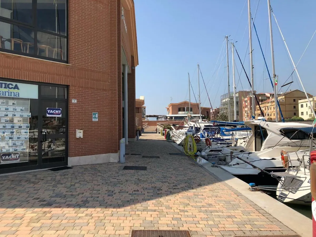 Yacht Suite Marina Di Grosseto Tekne