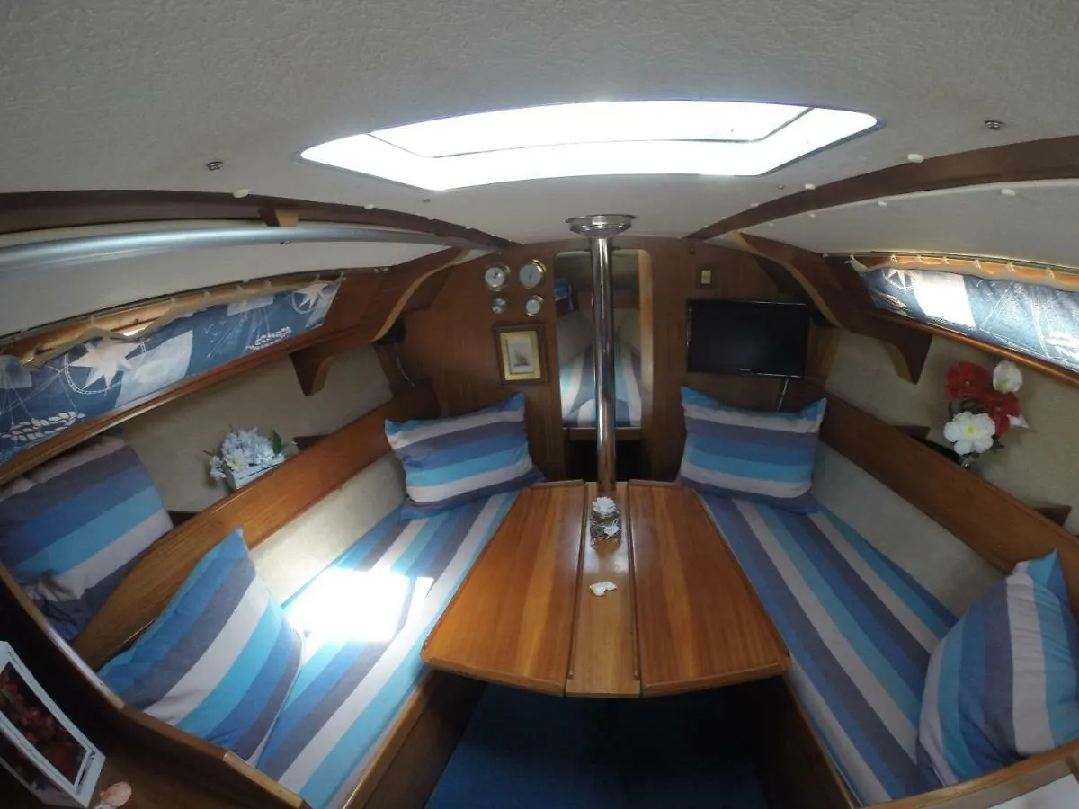 *** Tekne Yacht Suite Marina Di Grosseto İtalya