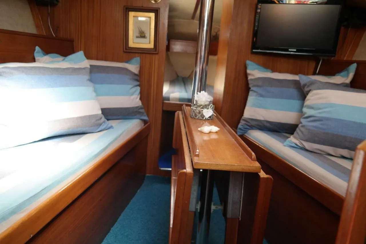 *** Tekne Yacht Suite Marina Di Grosseto İtalya